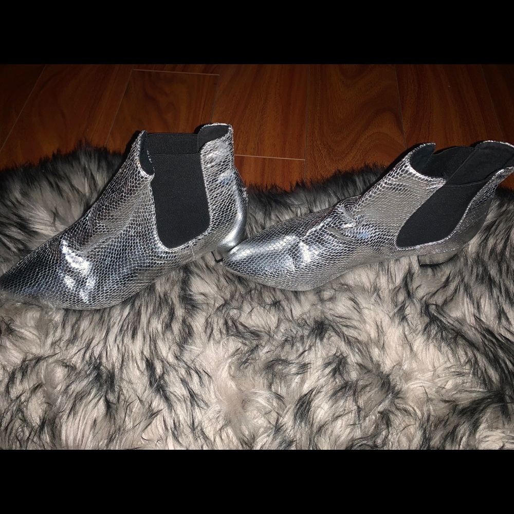 Silver Metallic Topshop Krazy Chelsea booties